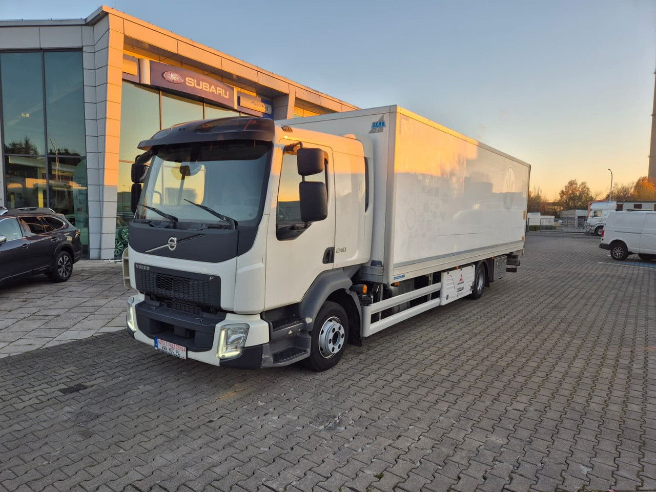 Volvo FL 240 - Caminhão frigorífico: foto 1 Volvo FL 240 - Caminhão frigorífico: foto 1