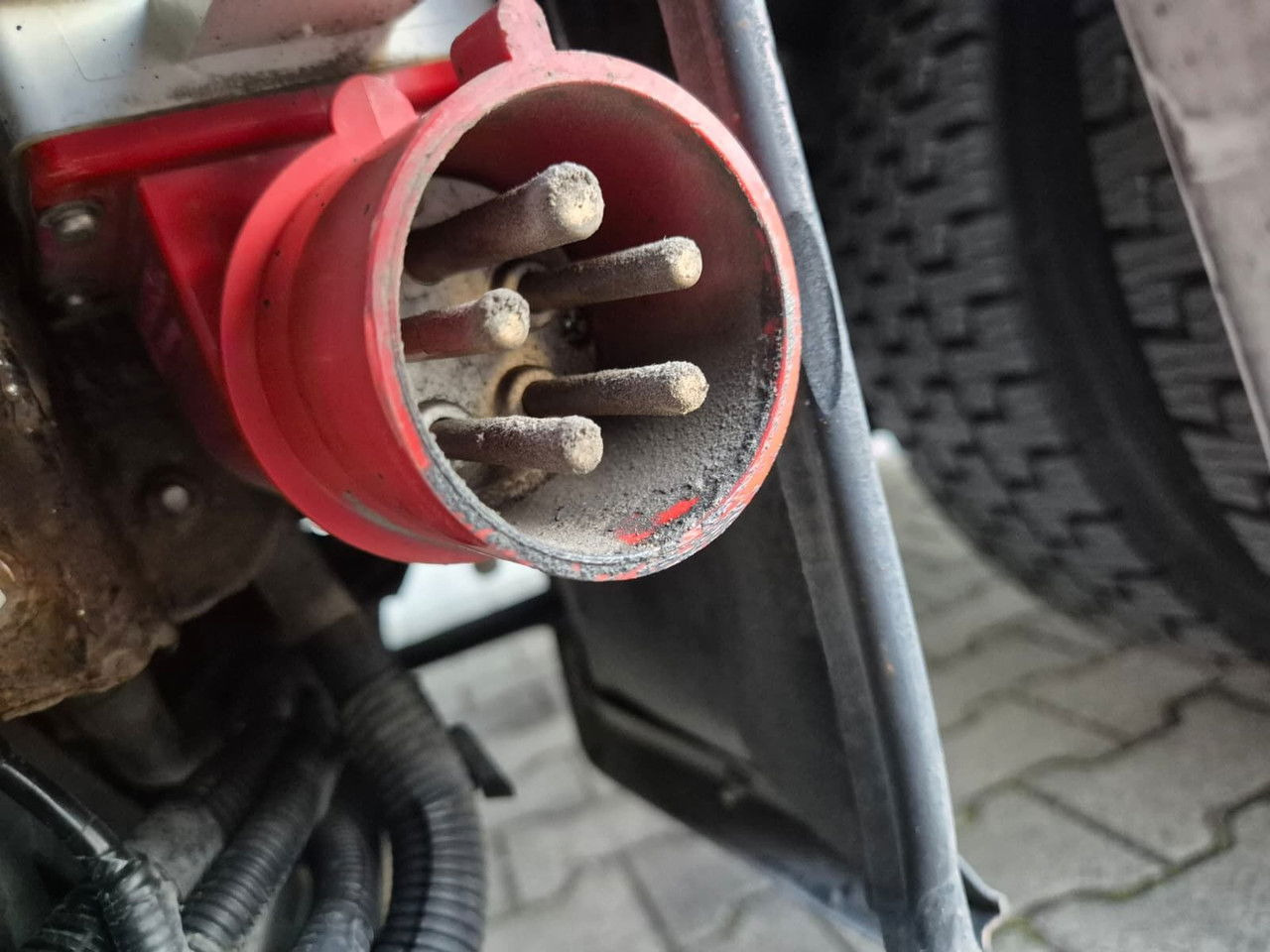 Caminhão frigorífico Volvo FL 240: foto 16