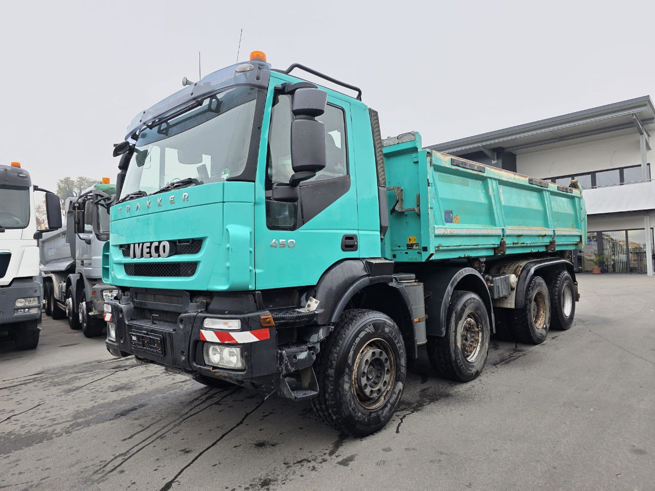 Iveco Trakker AD340T45 8x4 bordmatic tipper - retarder - Caminhão basculante: foto 1 Iveco Trakker AD340T45 8x4 bordmatic tipper - retarder - Caminhão basculante: foto 1