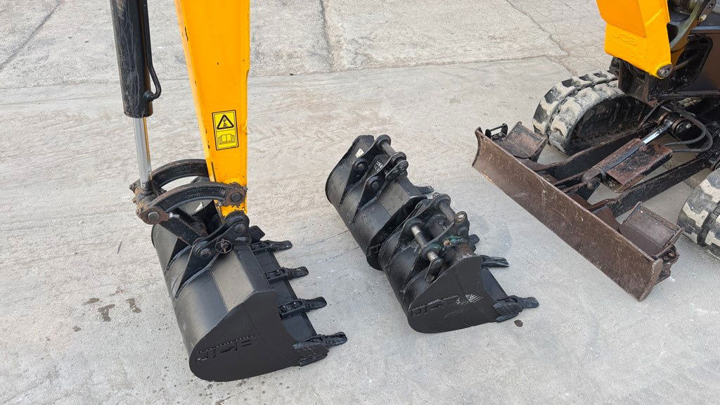 JCB 16C-1 - 2021 Year - 275 Working Hours - Mini escavadeira: foto 2 JCB 16C-1 - 2021 Year - 275 Working Hours - Mini escavadeira: foto 2