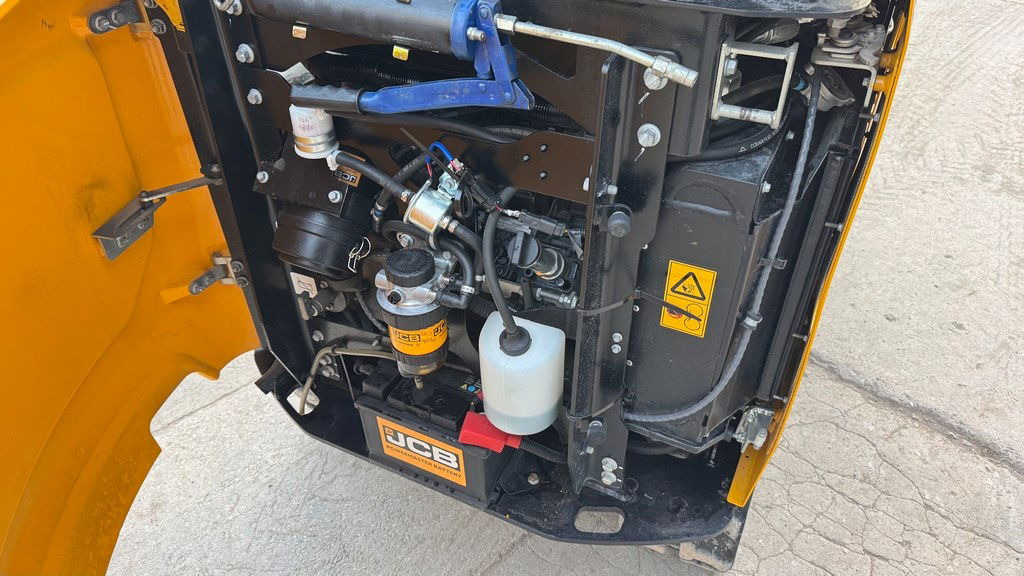 Mini escavadeira JCB 16C-1 - 2021 Year - 275 Working Hours: foto 8