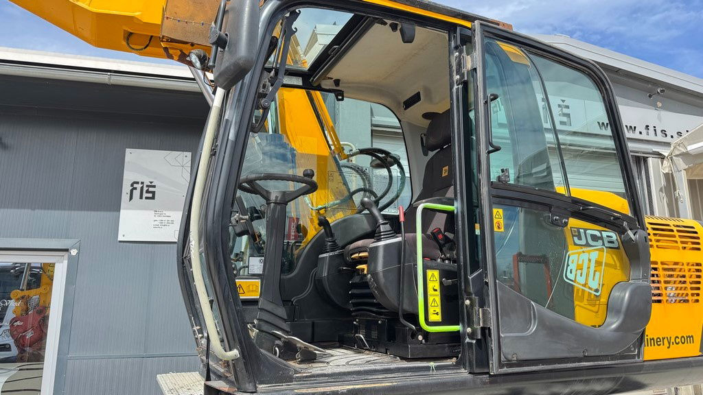Escavadeira de rodas JCB JS175W - 2019 Year - 6640 Hours - Stabilizers: foto 6
