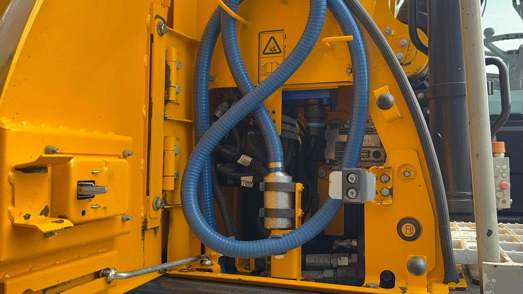 Escavadeira de rodas JCB JS175W - 2019 Year - 6640 Hours - Stabilizers: foto 14