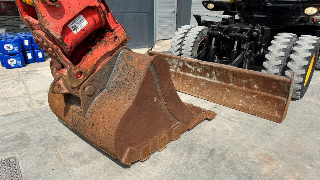 JCB JS175W - 2019 Year - 6640 Hours - Stabilizers - Escavadeira de rodas: foto 4 JCB JS175W - 2019 Year - 6640 Hours - Stabilizers - Escavadeira de rodas: foto 4