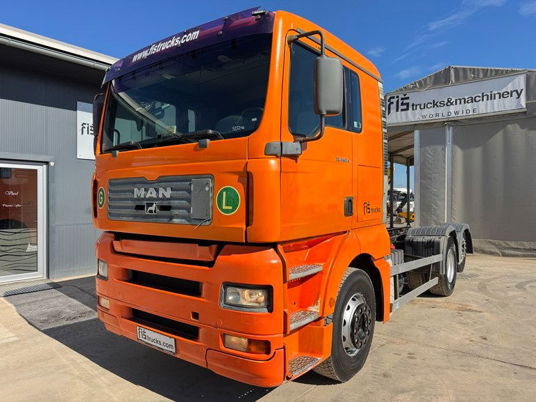 MAN TGA 26.460 6X2 chassis - lifitng axle - Caminhão chassi: foto 1 MAN TGA 26.460 6X2 chassis - lifitng axle - Caminhão chassi: foto 1
