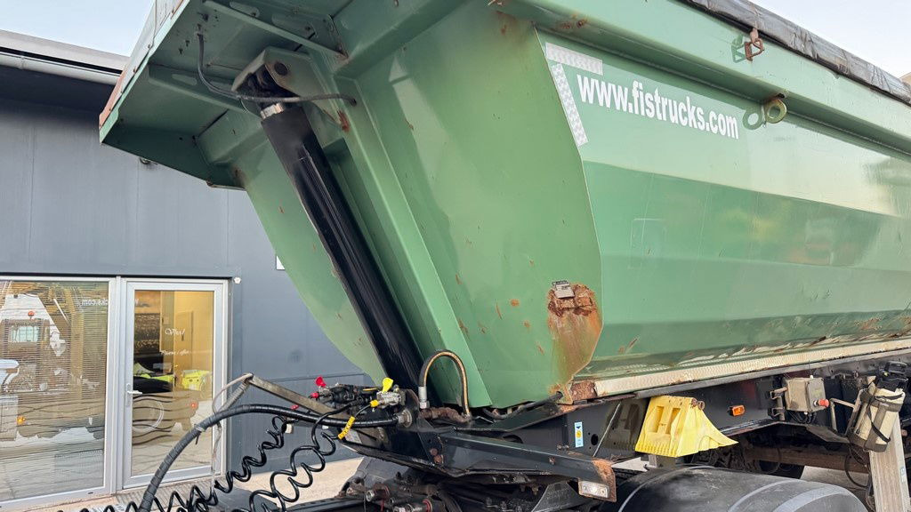 Meiller Kisa 3 - 3-Axle Tipper Trailer - hydr. back side - Semireboque basculante: foto 2 Meiller Kisa 3 - 3-Axle Tipper Trailer - hydr. back side - Semireboque basculante: foto 2