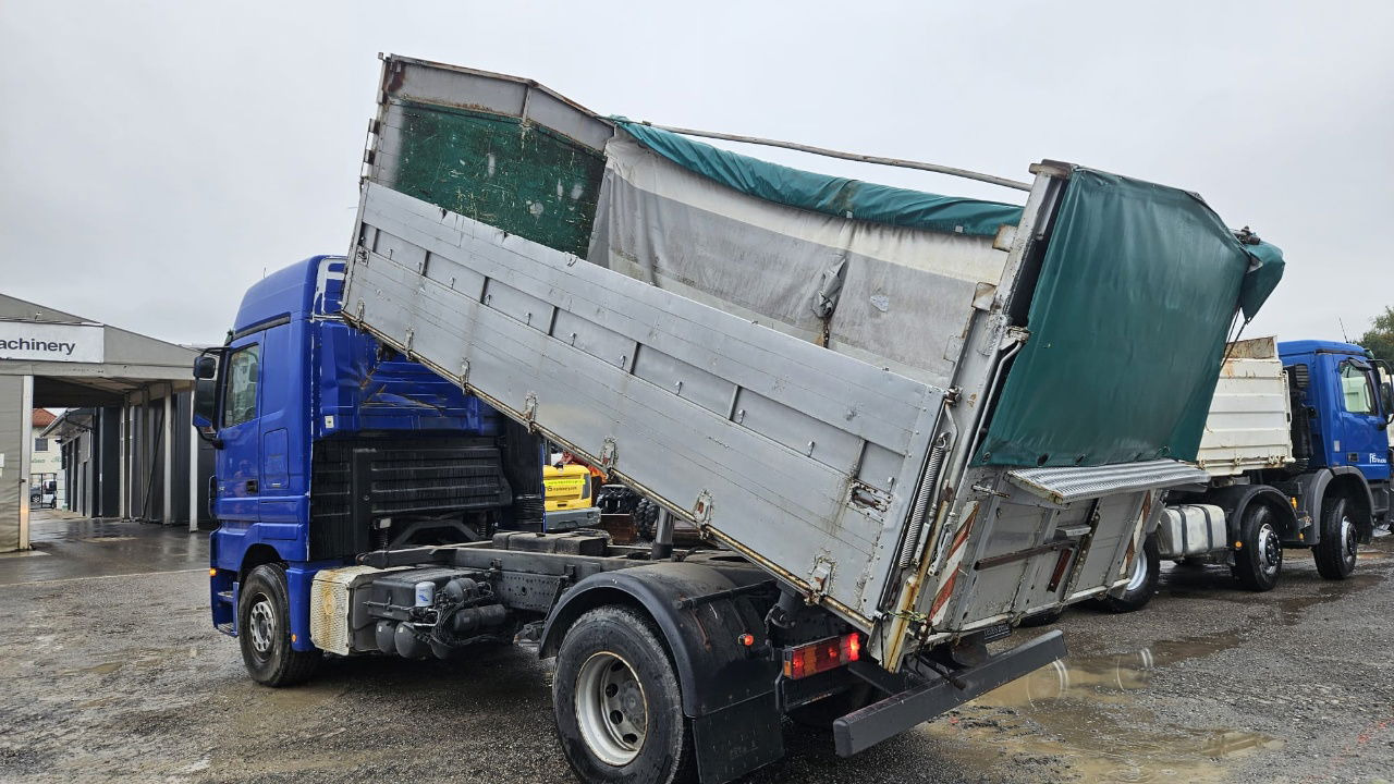 Mercedes-Benz Actros 1841 L 4x2 tipper - tarpaulin - euro 5 - Caminhão basculante: foto 4 Mercedes-Benz Actros 1841 L 4x2 tipper - tarpaulin - euro 5 - Caminhão basculante: foto 4
