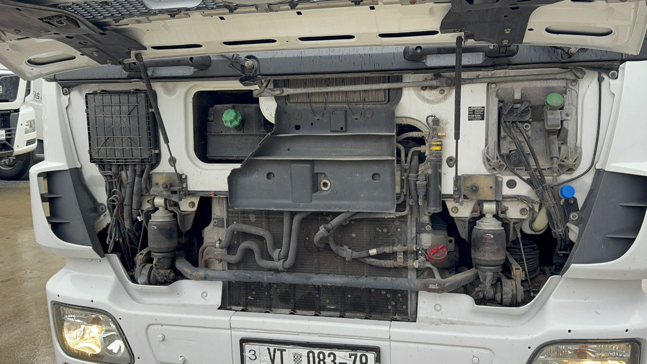 Locação de  Mercedes-Benz Actros 1846 4x2 LKW transporter + Boerner trailer Mercedes-Benz Actros 1846 4x2 LKW transporter + Boerner trailer: foto 18