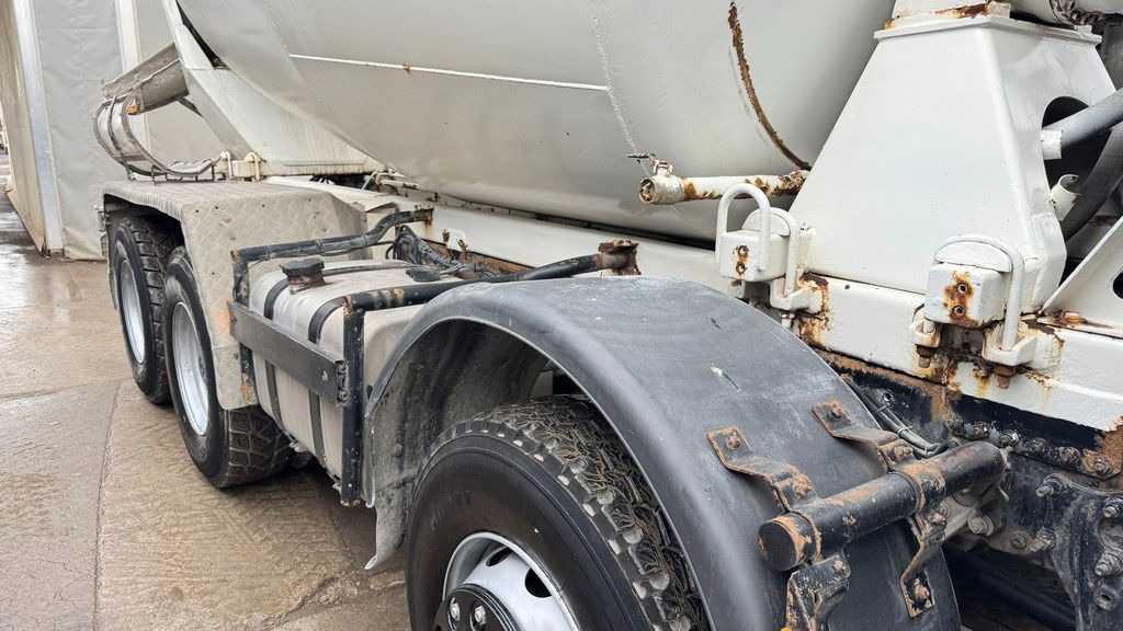 Mercedes-Benz Actros 3536 8x4 stetter schwing mixer 9m3 - Caminhão betoneira: foto 5 Mercedes-Benz Actros 3536 8x4 stetter schwing mixer 9m3 - Caminhão betoneira: foto 5