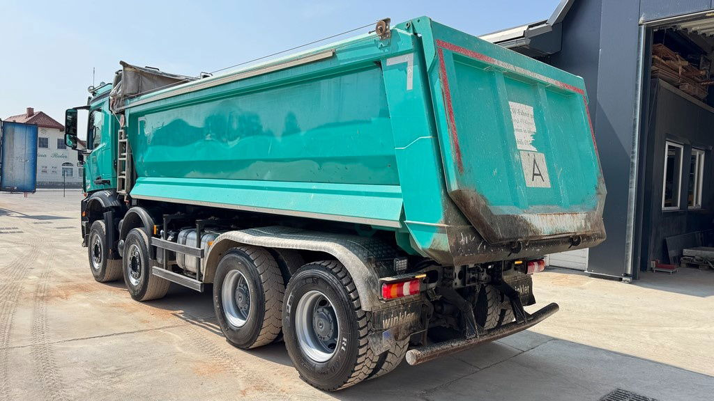 Mercedes-Benz Arocs 3248 8X4 mulda tipper - electric taurpaulin - Caminhão basculante: foto 5 Mercedes-Benz Arocs 3248 8X4 mulda tipper - electric taurpaulin - Caminhão basculante: foto 5
