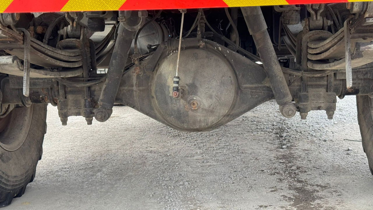 Caminhão com lona Steyr 12M18 4X4 stake body - truck: foto 11 Caminhão com lona Steyr 12M18 4X4 stake body - truck: foto 11