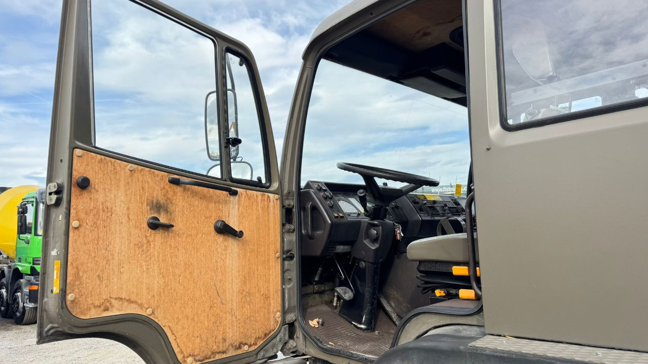 Caminhão com lona Steyr 12M18 4X4 stake body - truck: foto 14 Caminhão com lona Steyr 12M18 4X4 stake body - truck: foto 14