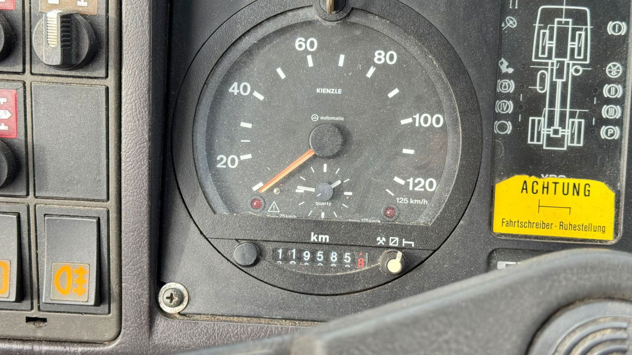 Caminhão com lona Steyr 12M18 4X4 stake body - truck: foto 13 Caminhão com lona Steyr 12M18 4X4 stake body - truck: foto 13