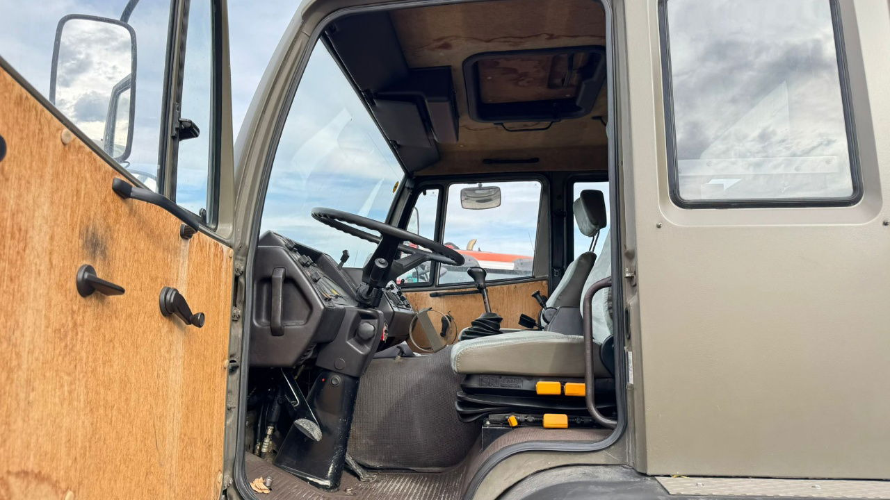 Caminhão com lona Steyr 12M18 4X4 stake body - truck: foto 15 Caminhão com lona Steyr 12M18 4X4 stake body - truck: foto 15