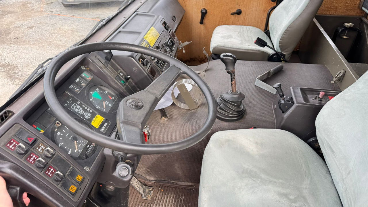 Caminhão com lona Steyr 12M18 4X4 stake body - truck: foto 16 Caminhão com lona Steyr 12M18 4X4 stake body - truck: foto 16