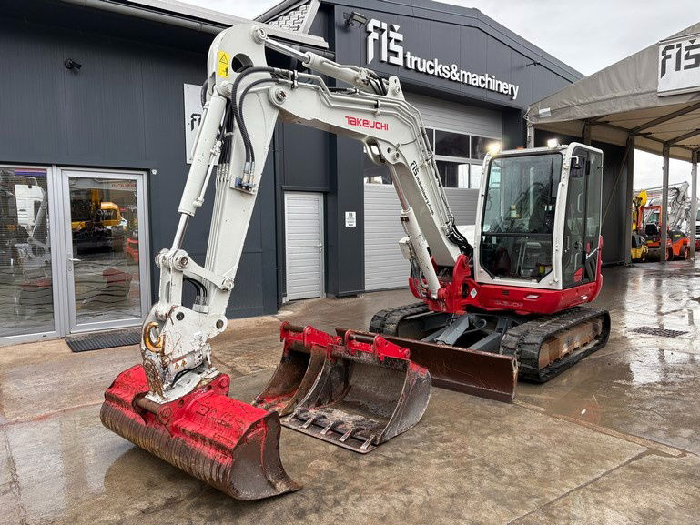 Takeuchi TB370 - Powertilt - 3X Buckets - 2021 Year - 3025 Working Hours - Mini escavadeira: foto 1 Takeuchi TB370 - Powertilt - 3X Buckets - 2021 Year - 3025 Working Hours - Mini escavadeira: foto 1