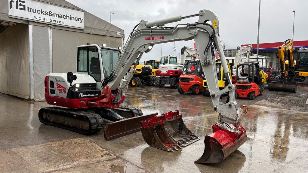 Takeuchi TB370 - Powertilt - 3X Buckets - 2021 Year - 3025 Working Hours - Mini escavadeira: foto 5 Takeuchi TB370 - Powertilt - 3X Buckets - 2021 Year - 3025 Working Hours - Mini escavadeira: foto 5