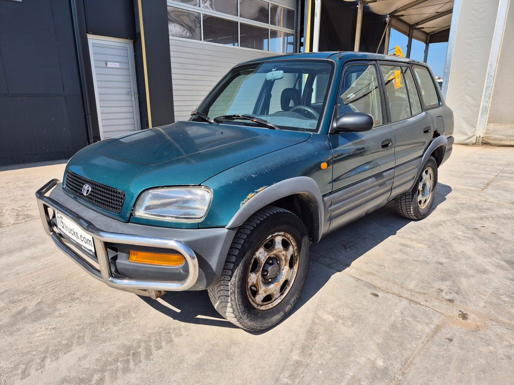 Toyota RAV4 2.0 - Petrol - Automatic - AC - SUV: foto 1 Toyota RAV4 2.0 - Petrol - Automatic - AC - SUV: foto 1