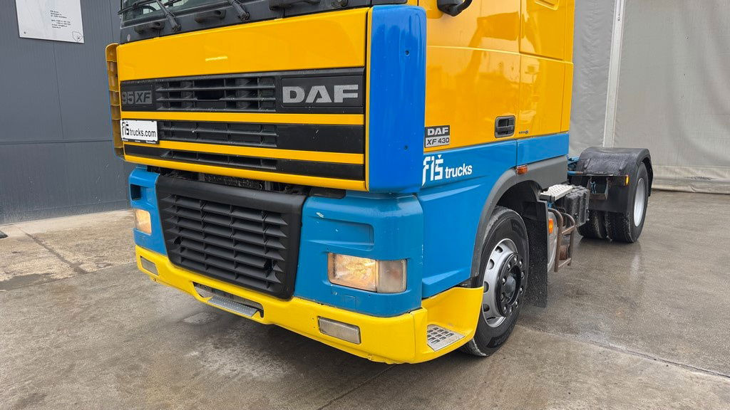DAF XF 95.430 4x2 tractor unit - euro 3 - Tractor: foto 2 DAF XF 95.430 4x2 tractor unit - euro 3 - Tractor: foto 2