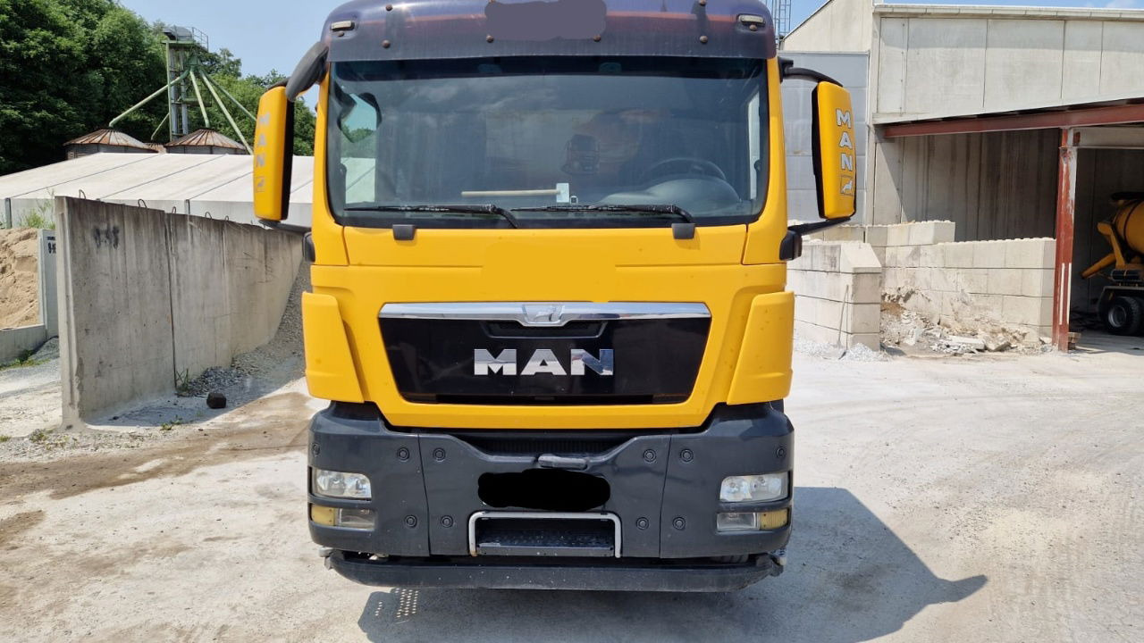 MAN 18.440 4x4 BLS tractor unit - tipp. hydraulics - Tractor: foto 2 MAN 18.440 4x4 BLS tractor unit - tipp. hydraulics - Tractor: foto 2