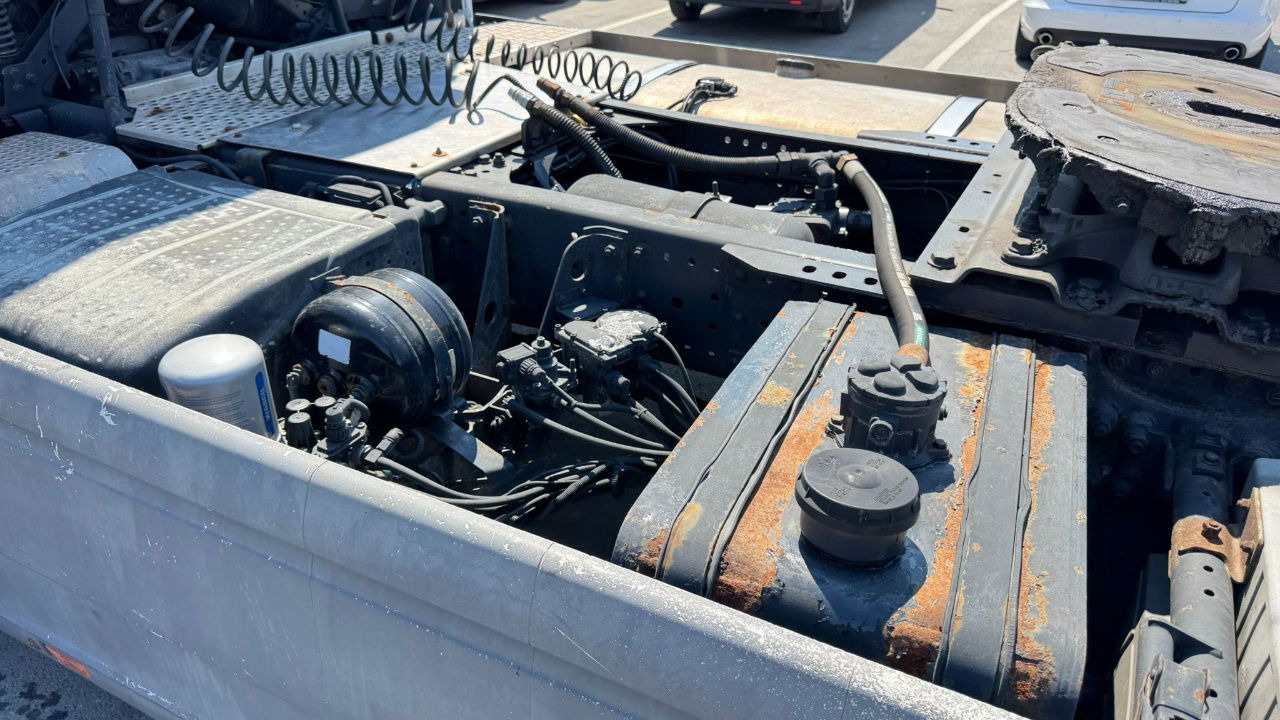 Tractor Mercedes-Benz Actros 1853 LS 4x2 tractor unit - retarder - tipp. hydraulics: foto 7
