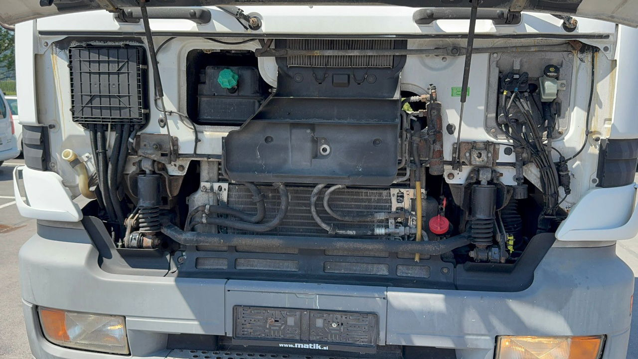 Tractor Mercedes-Benz Actros 1853 LS 4x2 tractor unit - retarder - tipp. hydraulics: foto 14