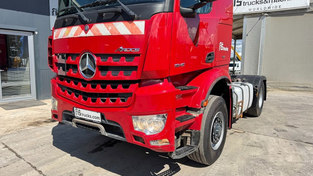 Mercedes-Benz Arocs 1945 HAD 4X4 tractor unit - tipper hydraulics - retarder - Tractor: foto 2 Mercedes-Benz Arocs 1945 HAD 4X4 tractor unit - tipper hydraulics - retarder - Tractor: foto 2