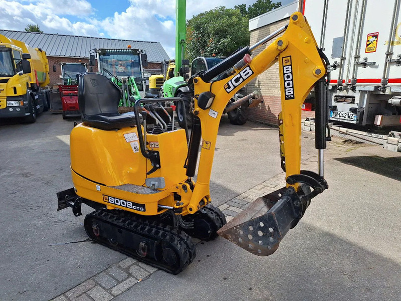 JCB 8008 CTS - Mini escavadeira: foto 1 JCB 8008 CTS - Mini escavadeira: foto 1