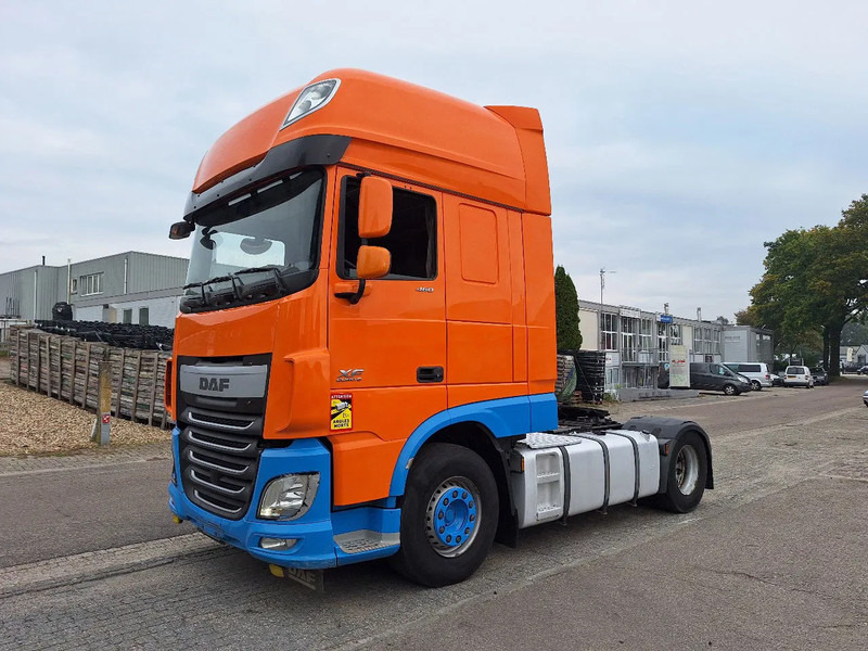 DAF XF 460 XF 460 MET ZF RETARDER - Tractor: foto 1 DAF XF 460 XF 460 MET ZF RETARDER - Tractor: foto 1