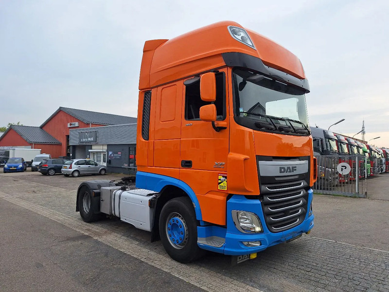 DAF XF 460 XF 460 MET ZF RETARDER - Tractor: foto 3 DAF XF 460 XF 460 MET ZF RETARDER - Tractor: foto 3