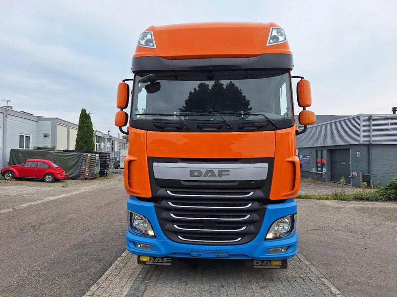 DAF XF 460 XF 460 MET ZF RETARDER - Tractor: foto 2 DAF XF 460 XF 460 MET ZF RETARDER - Tractor: foto 2