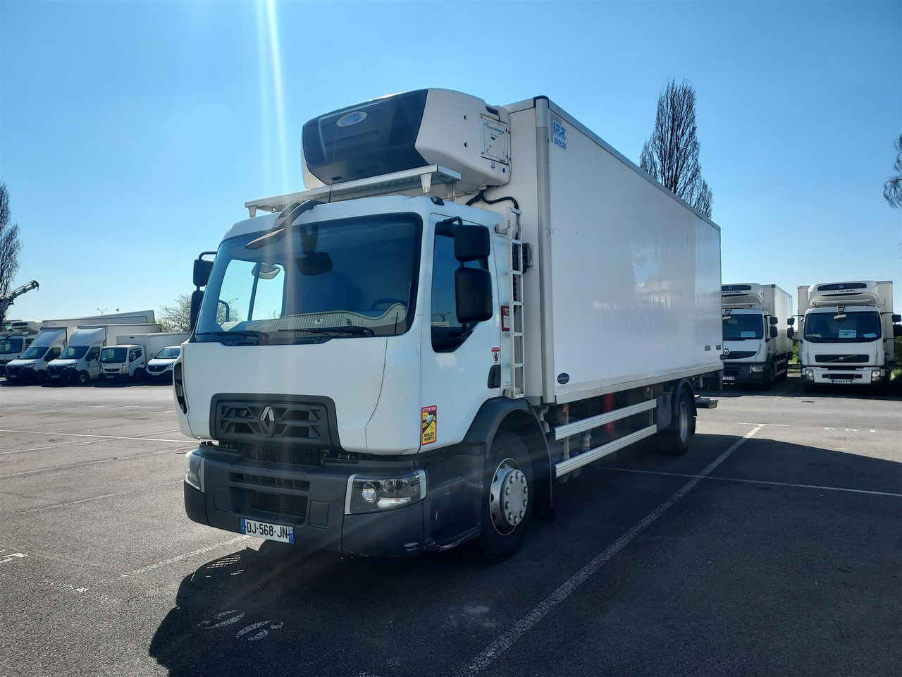 RENAULT D Wide - Caminhão frigorífico: foto 1 RENAULT D Wide - Caminhão frigorífico: foto 1