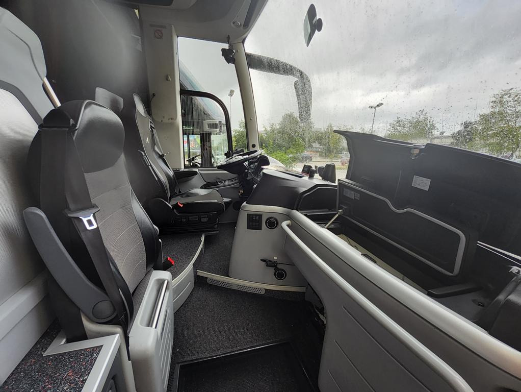 MAN Lion´s Coach C R09 53+1+1 / WC / Küche / Fahrschulpedale - Autocarro: foto 5 MAN Lion´s Coach C R09 53+1+1 / WC / Küche / Fahrschulpedale - Autocarro: foto 5