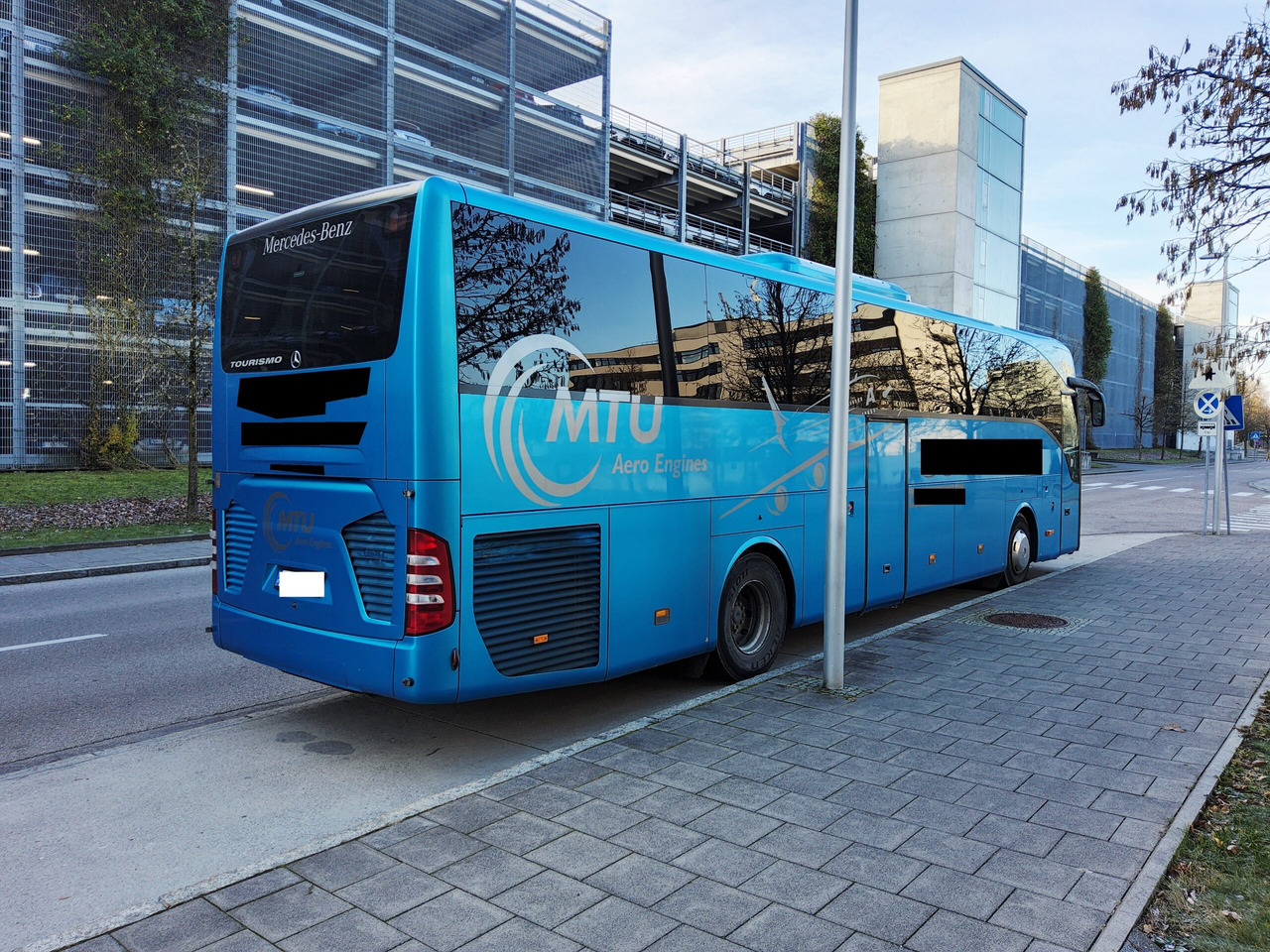 Mercedes Benz Tourismo 15 RHD 56 Sitze / kein WC / großer Kofferraum - Autocarro: foto 4 Mercedes Benz Tourismo 15 RHD 56 Sitze / kein WC / großer Kofferraum - Autocarro: foto 4