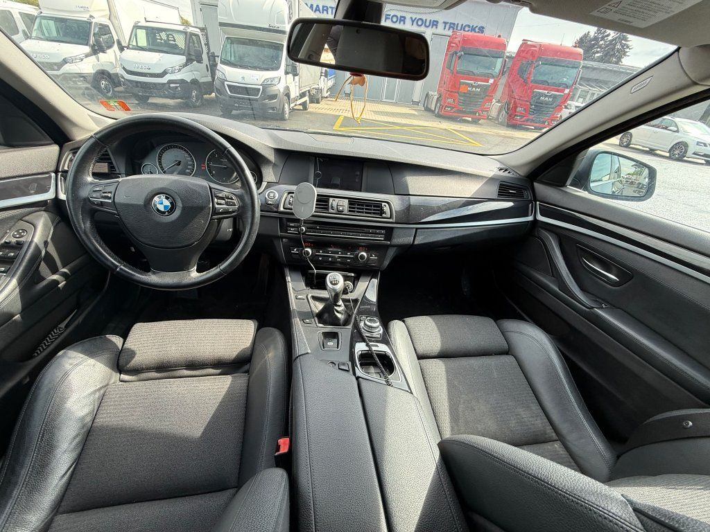 Automóvel BMW 520D Touring F11: foto 8