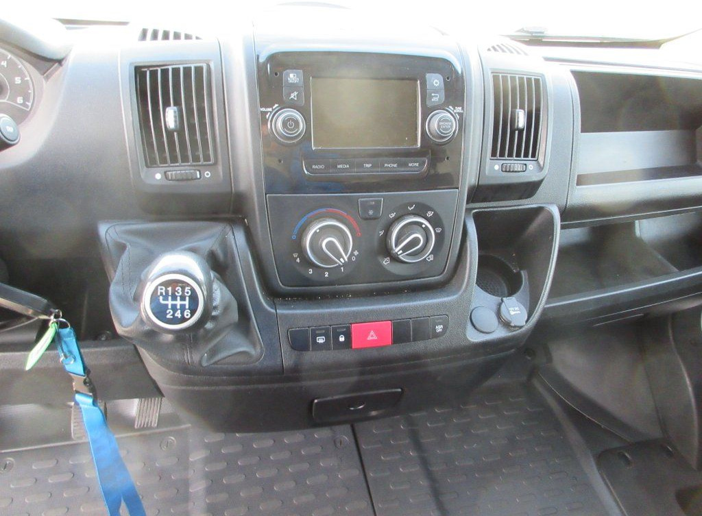 Locação de  Citroën Jumper L4H2 Citroën Jumper L4H2: foto 15