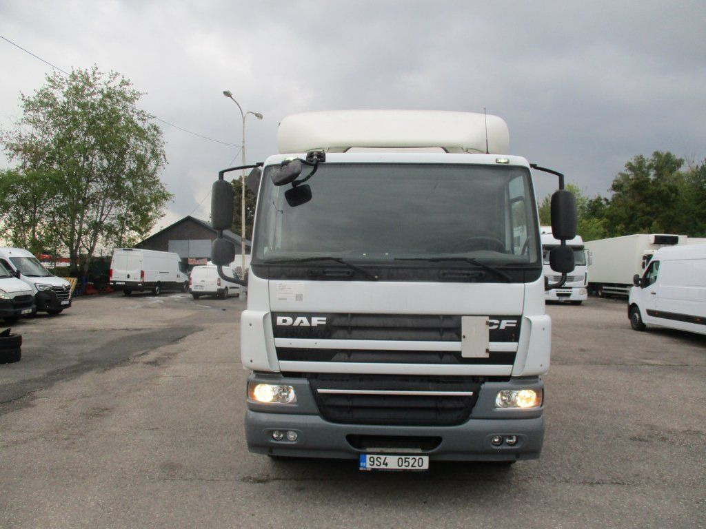 DAF CF 75.310 - Caminhão furgão: foto 2 DAF CF 75.310 - Caminhão furgão: foto 2