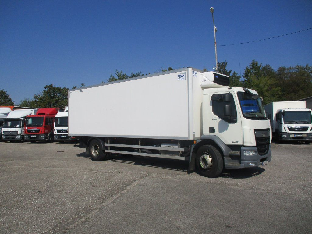 DAF LF 18.260 Xarios 600 DAF LF 18.260 Xarios 600 - Caminhão frigorífico: foto 2 DAF LF 18.260 Xarios 600 DAF LF 18.260 Xarios 600 - Caminhão frigorífico: foto 2