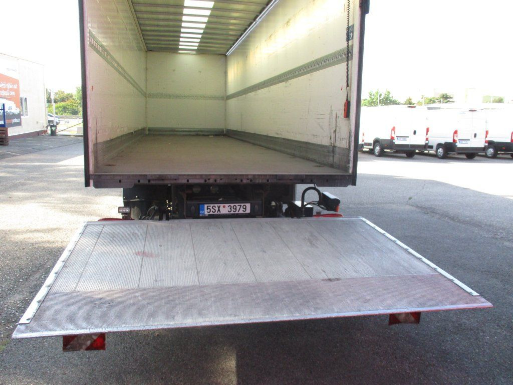 Caminhão furgão DAF LF 18.290: foto 8