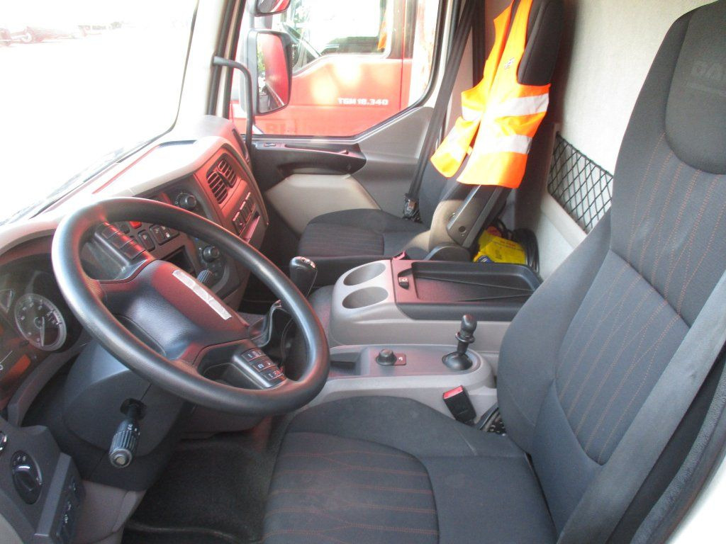 Caminhão furgão DAF LF 18.290: foto 11