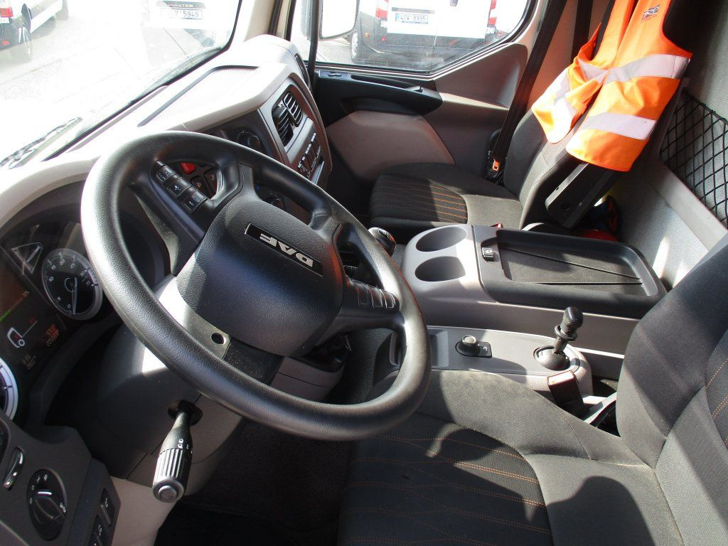 Caminhão furgão DAF LF 230: foto 17