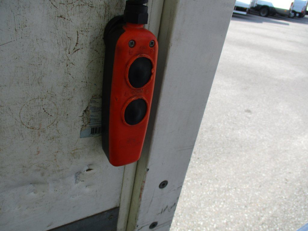 Caminhão furgão DAF LF 230: foto 13