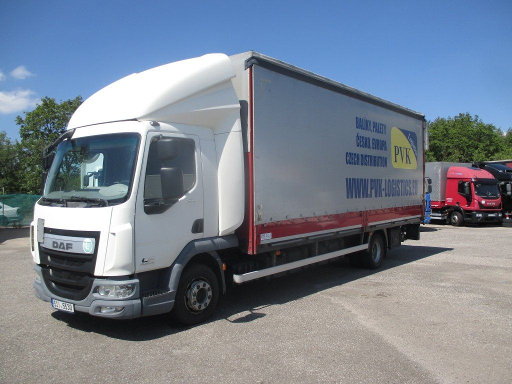 DAF LF 260 - Caminhão com lona: foto 1 DAF LF 260 - Caminhão com lona: foto 1