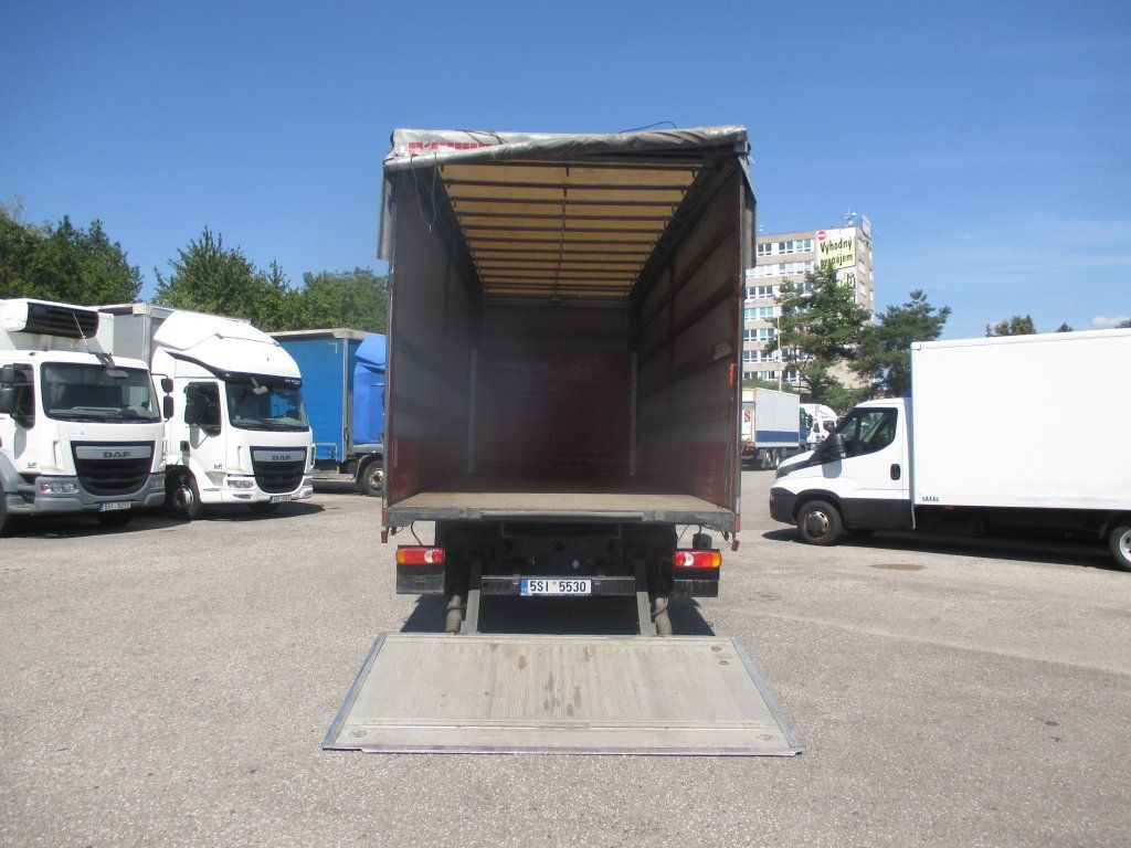 DAF LF 260 - Caminhão com lona: foto 4 DAF LF 260 - Caminhão com lona: foto 4