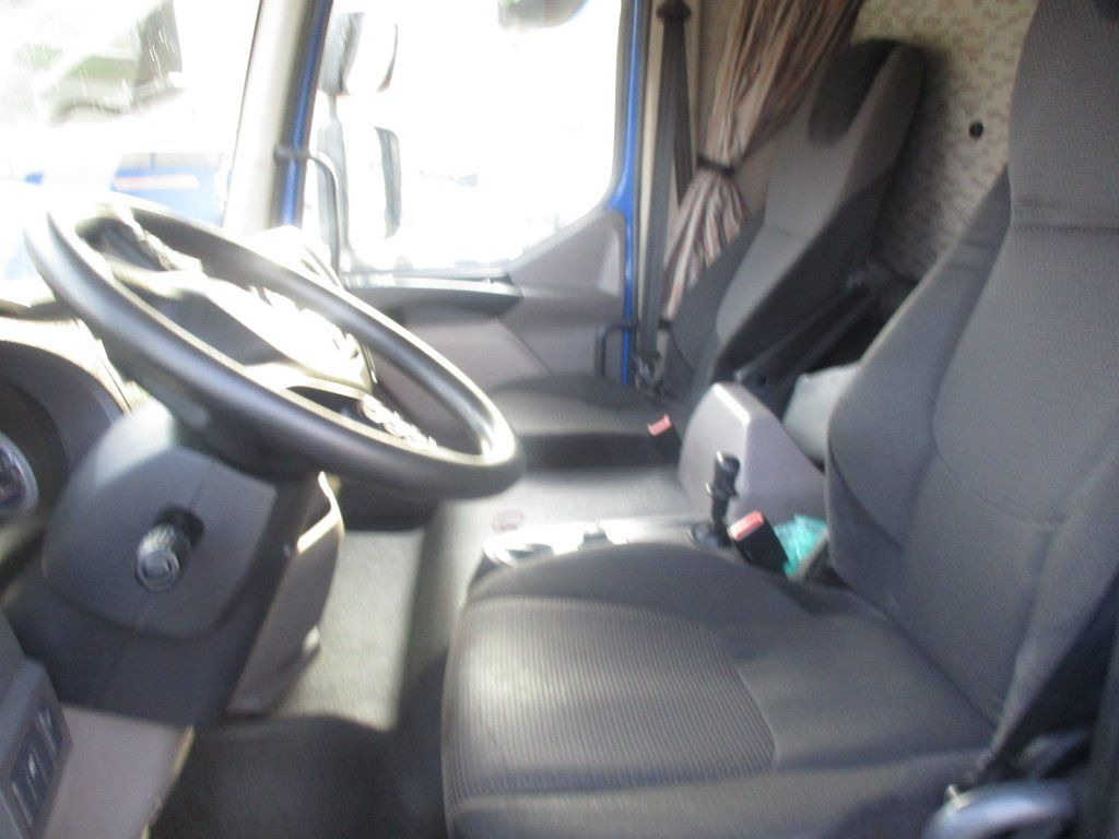 DAF LF 290 FA - Camião de caixa aberta/ Plataforma: foto 4 DAF LF 290 FA - Camião de caixa aberta/ Plataforma: foto 4