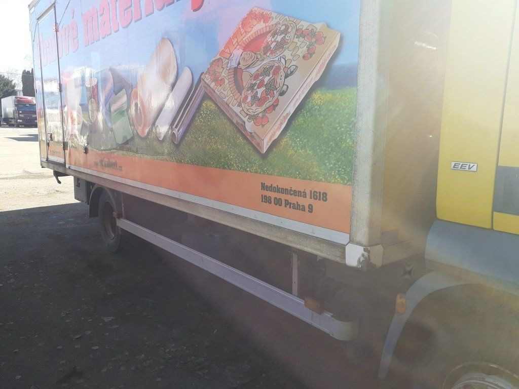 DAF LF45.210 mit Carrier Motorschaden engineproblem - Caminhão frigorífico: foto 5 DAF LF45.210 mit Carrier Motorschaden engineproblem - Caminhão frigorífico: foto 5