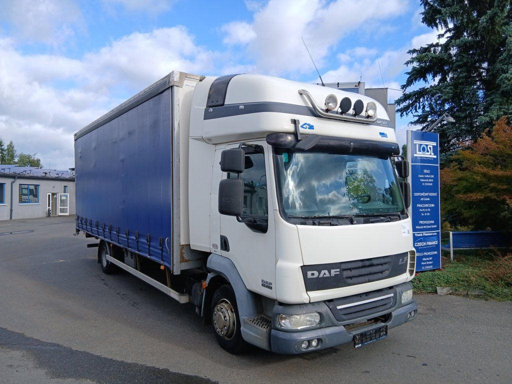 DAF LF45.220 EURO 4 - Caminhão com lona: foto 2 DAF LF45.220 EURO 4 - Caminhão com lona: foto 2