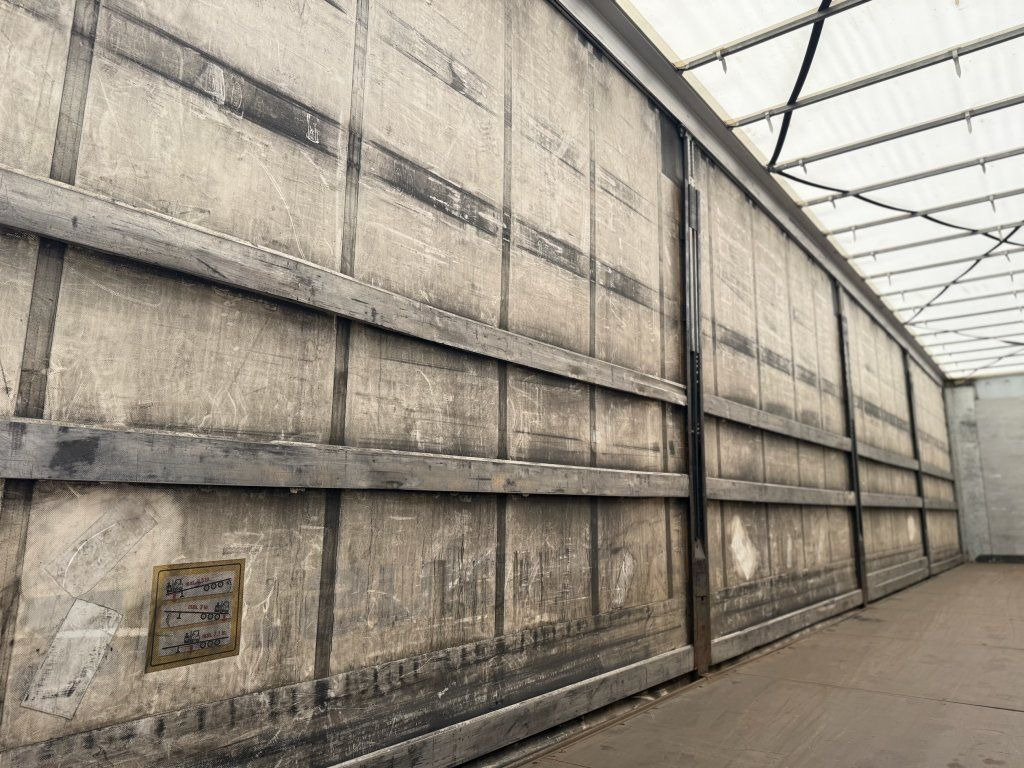 Semi-reboque de lona Fliegl MEGA/lowdeck 2xAchsen: foto 11 Semi-reboque de lona Fliegl MEGA/lowdeck 2xAchsen: foto 11