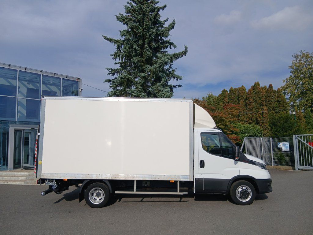 Iveco 35C16 Daily - Carrinha de contentor: foto 3 Iveco 35C16 Daily - Carrinha de contentor: foto 3