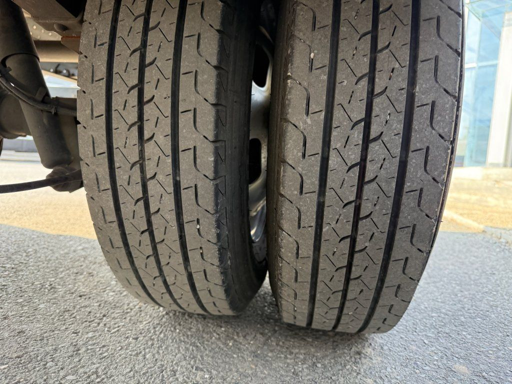 Carrinha de contentor Iveco 35C16 Daily: foto 10